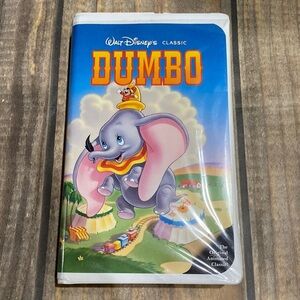 Disneys Dumbo classic VHS tape